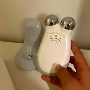 NuFace Trinity! With accessories. Almost new.